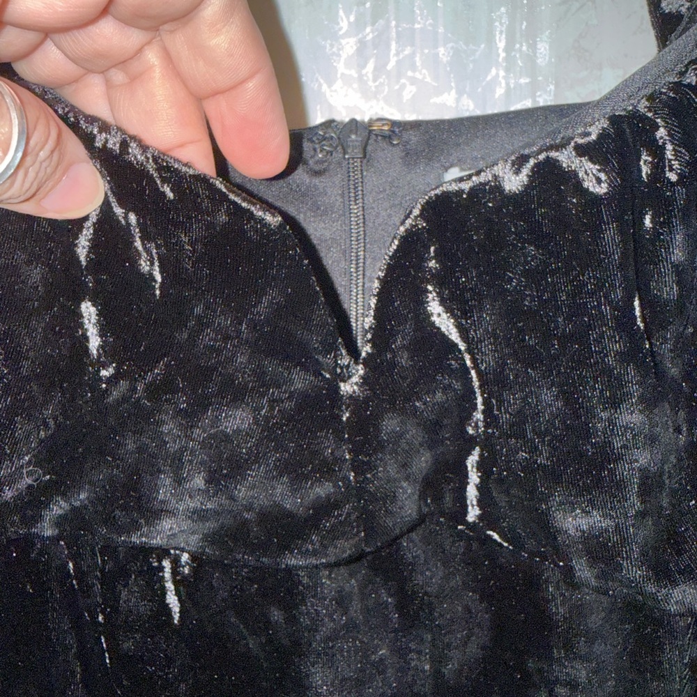 Mustard Seed Black Velvet Mini Dress with Ruffle Shoulders, Prom, Winter Dance - Picture 2 of 9